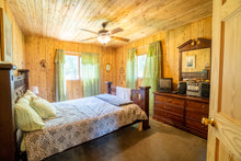 Load image into Gallery viewer, Cabin 8
