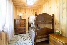 Load image into Gallery viewer, Cabin 6