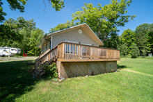 Load image into Gallery viewer, Cabin 5