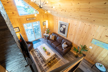 Load image into Gallery viewer, Cabin 9